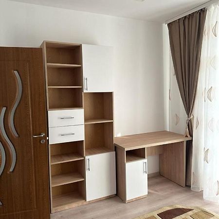 Velovan Apartment Крайова Экстерьер фото
