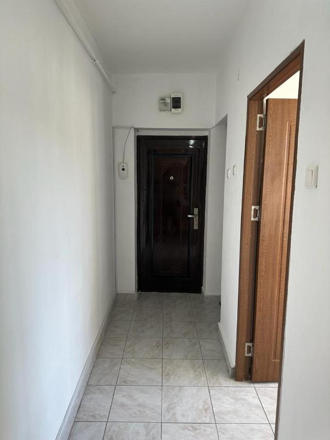 Velovan Apartment Крайова Экстерьер фото