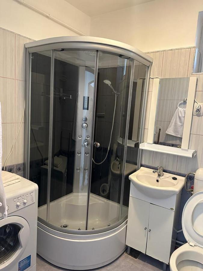 Velovan Apartment Крайова Экстерьер фото